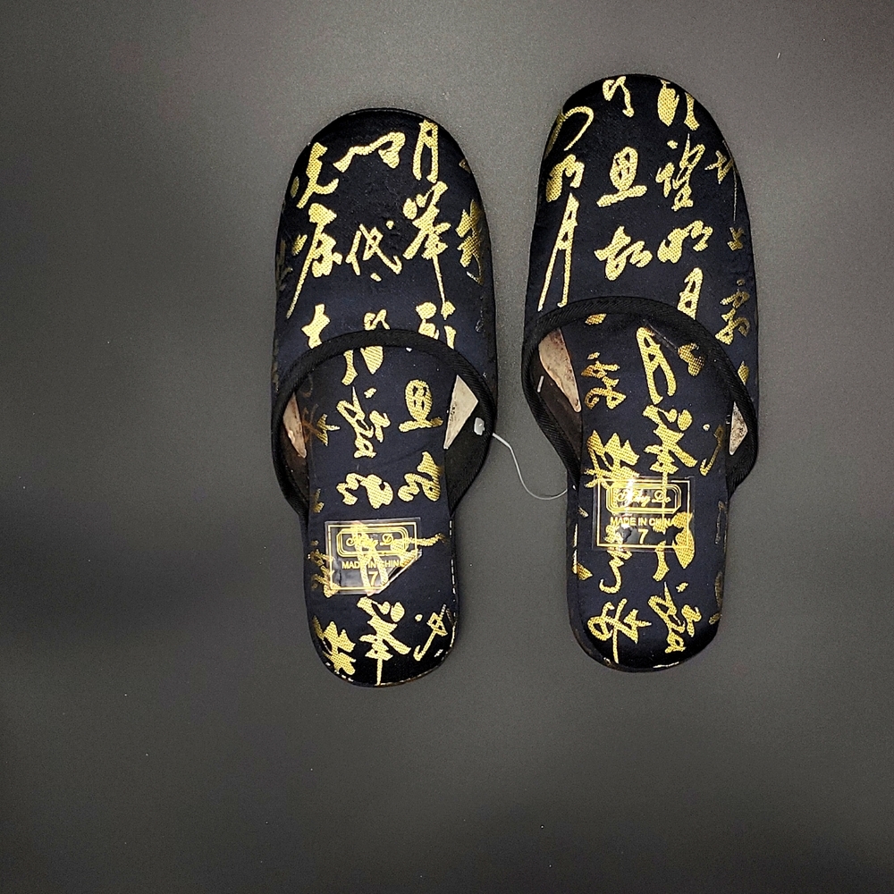 SLIPPERS